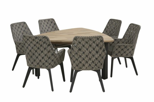 4 Seasons Outdoor Savoy dining chair met triangle Derby tafel teak top